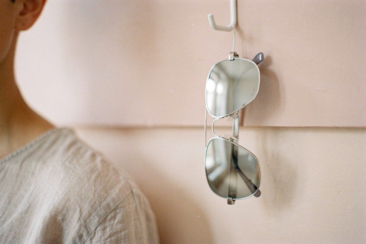 Minimalist Metal Aviator